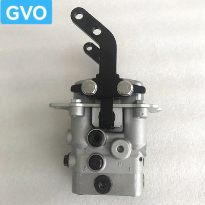 702-16-04250 7021604250 Ekskavator Parçaları PC120-6 PC200-6 PC210 PC240-8 PC360-6 PC360-7 PC360-8 için yürüyen ayak valfi pedal montajı