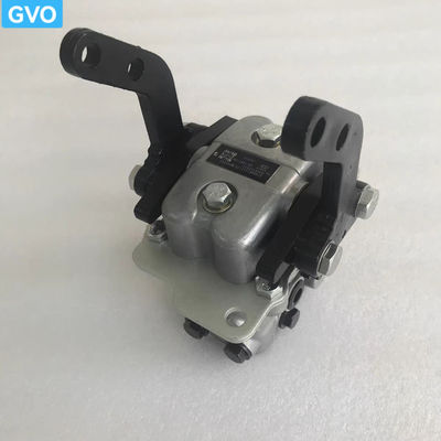 702-16-04250 7021604250 Ekskavator Parçaları PC120-6 PC200-6 PC210 PC240-8 PC360-6 PC360-7 PC360-8 için yürüyen ayak valfi pedal montajı